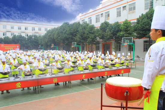 击鼓翻锅练习